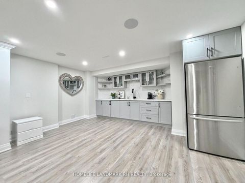 Photo 33 at 129 Golden Tulip Crescent, Cachet, Markham