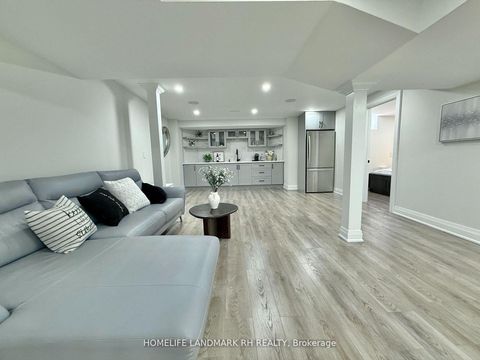 Photo 39 at 129 Golden Tulip Crescent, Cachet, Markham