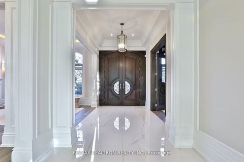 Photo 1 at 56 Sanderson Crescent, North Richvale, Richmond Hill