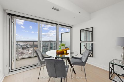 Photo 8 at 2015 - 17 Bathurst Street, Waterfront Communities C1, Toronto