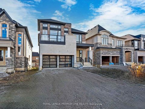 Photo 3 at 15 Antonietta Crescent, Vellore Village, Vaughan