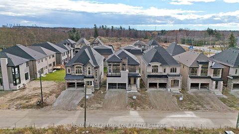 Photo 6 at 15 Antonietta Crescent, Vellore Village, Vaughan