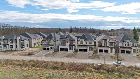 Photo 7 at 15 Antonietta Crescent, Vellore Village, Vaughan