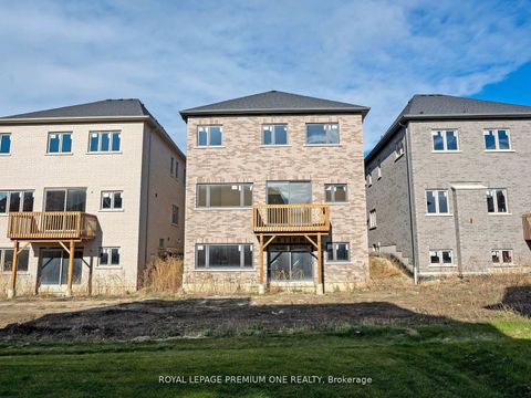 Photo 8 at 15 Antonietta Crescent, Vellore Village, Vaughan