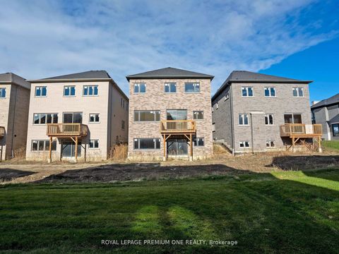 Photo 9 at 15 Antonietta Crescent, Vellore Village, Vaughan