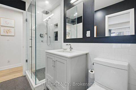 Photo 21 at 26 - 208 Niagara Street, Niagara, Toronto