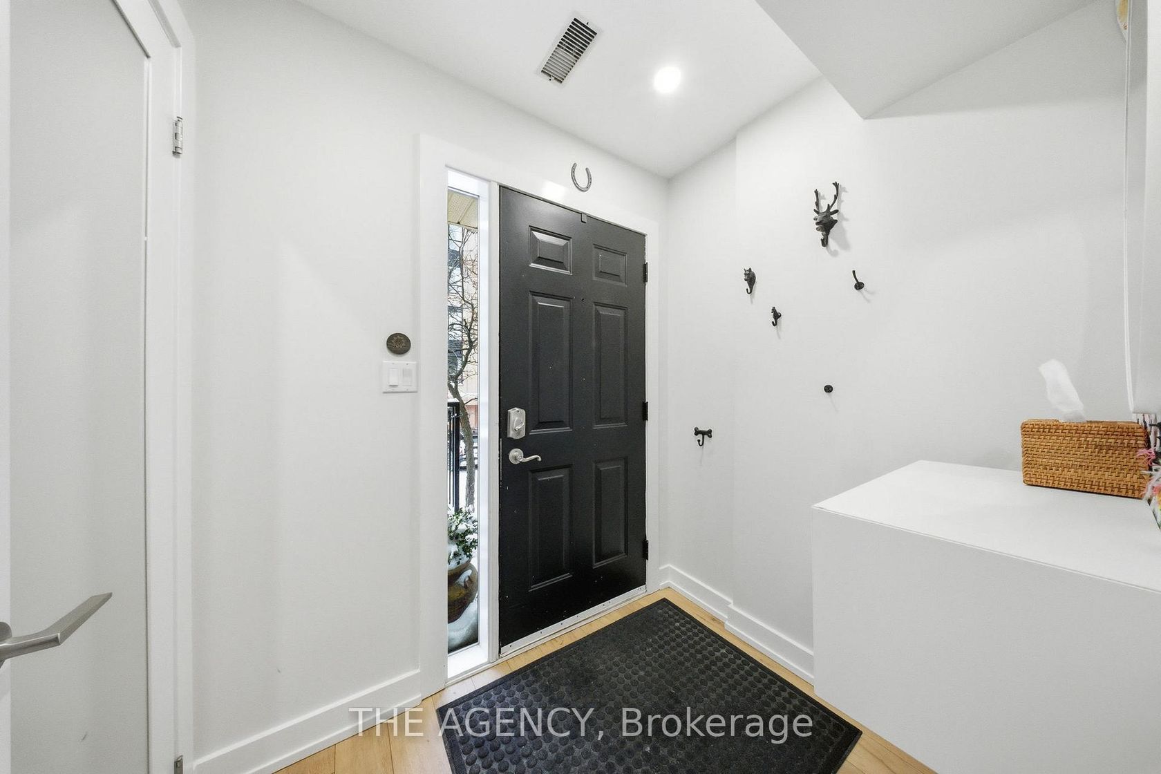 26 - 208 Niagara Street, Niagara, Toronto 