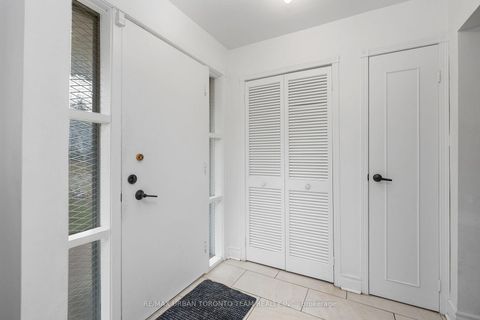 Photo 10 at 12 Wardencourt Drive, Sullivan, Toronto