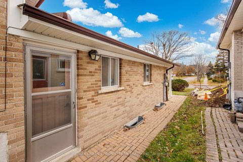 Photo 37 at 12 Wardencourt Drive, Sullivan, Toronto