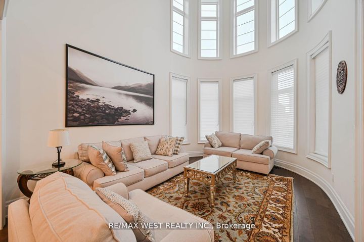 Photo 2 at 293 Torrey Pines Road, Kleinburg, Vaughan