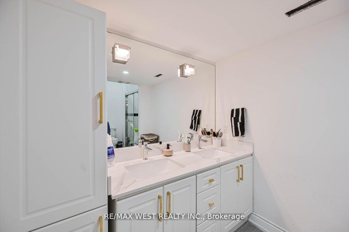 Photo 38 at 293 Torrey Pines Road, Kleinburg, Vaughan