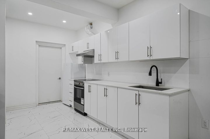 Photo 40 at 293 Torrey Pines Road, Kleinburg, Vaughan