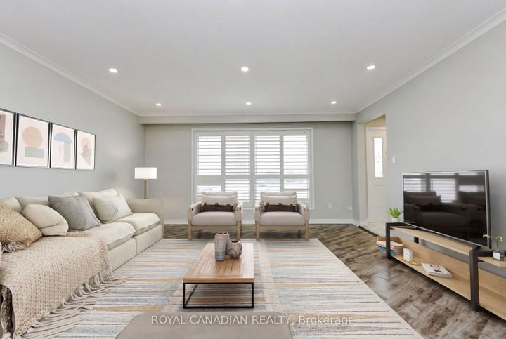 Photo 13 at 7566 Lockington Crescent, Malton, Mississauga