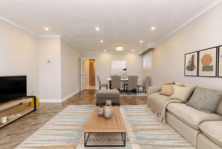 Photo 14 at 7566 Lockington Crescent, Malton, Mississauga