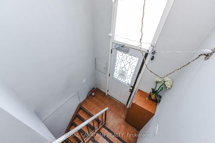 Photo 26 at 7566 Lockington Crescent, Malton, Mississauga