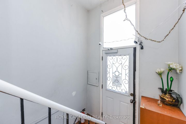 Photo 27 at 7566 Lockington Crescent, Malton, Mississauga