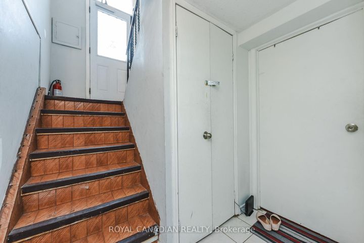 Photo 28 at 7566 Lockington Crescent, Malton, Mississauga