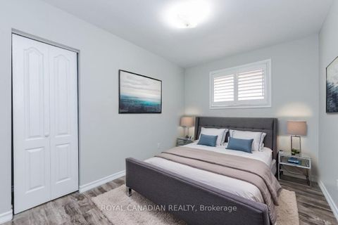 Photo 16 at 7566 Lockington Crescent, Malton, Mississauga