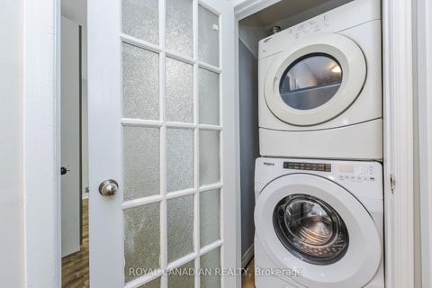 Photo 23 at 7566 Lockington Crescent, Malton, Mississauga