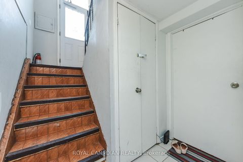 Photo 28 at 7566 Lockington Crescent, Malton, Mississauga