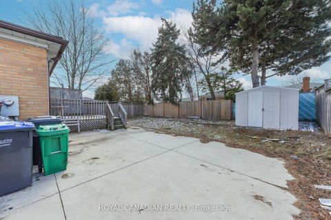 Photo 45 at 7566 Lockington Crescent, Malton, Mississauga