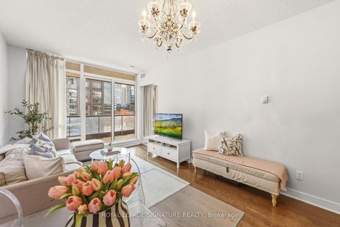 Photo 8 at 712 - 438 King Street W, Waterfront Communities C1, Toronto