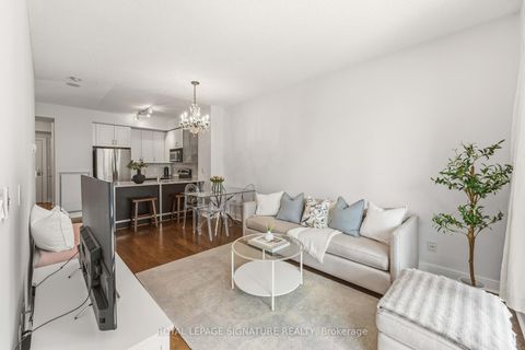 Photo 9 at 712 - 438 King Street W, Waterfront Communities C1, Toronto