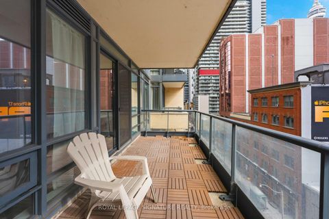 Photo 14 at 712 - 438 King Street W, Waterfront Communities C1, Toronto