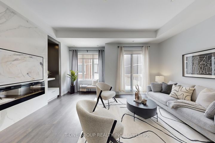 Photo 4 at 27 Genuine Lane, Doncrest, Richmond Hill