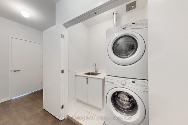 Photo 27 at 27 Genuine Lane, Doncrest, Richmond Hill