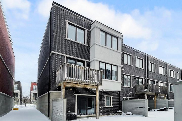 Photo 32 at 27 Genuine Lane, Doncrest, Richmond Hill