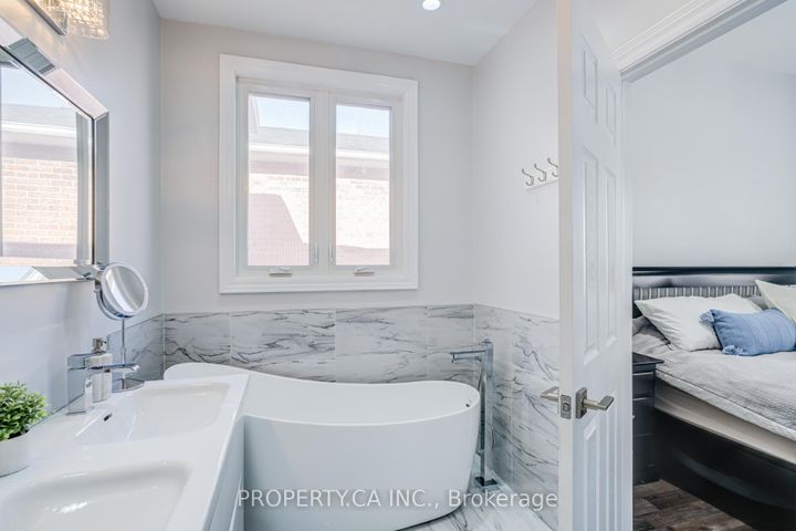 Photo 25 at 150 Brookmill Drive, Brownridge, Vaughan