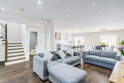 Photo 6 at 150 Brookmill Drive, Brownridge, Vaughan