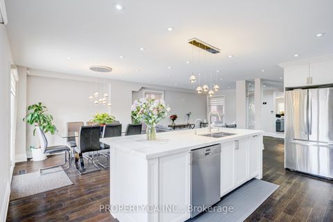 Photo 13 at 150 Brookmill Drive, Brownridge, Vaughan