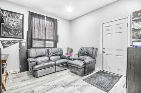 Photo 5 at 211 Albert Street, Central, Oshawa