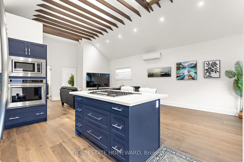 Photo 9 at 14 Bracebridge Avenue E, Lumsden, Toronto