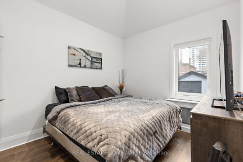 Photo 11 at 14 Bracebridge Avenue E, Lumsden, Toronto