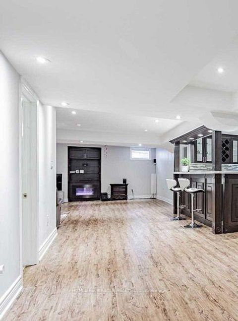 Photo 3 at 170 Maxwell Street, Bathurst Manor, Toronto