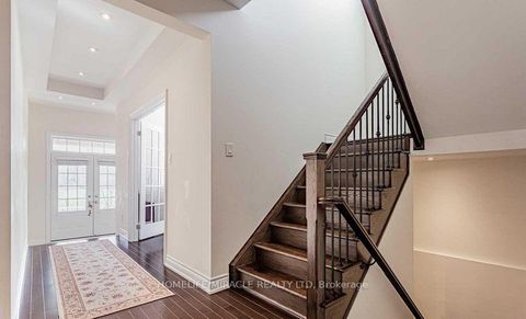 Photo 4 at 170 Maxwell Street, Bathurst Manor, Toronto