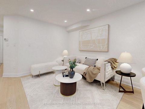 Photo 4 at 149 Kimono Crescent, Rouge Woods, Richmond Hill