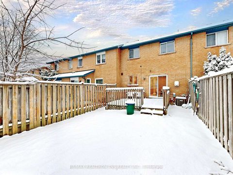 Photo 26 at 149 Kimono Crescent, Rouge Woods, Richmond Hill