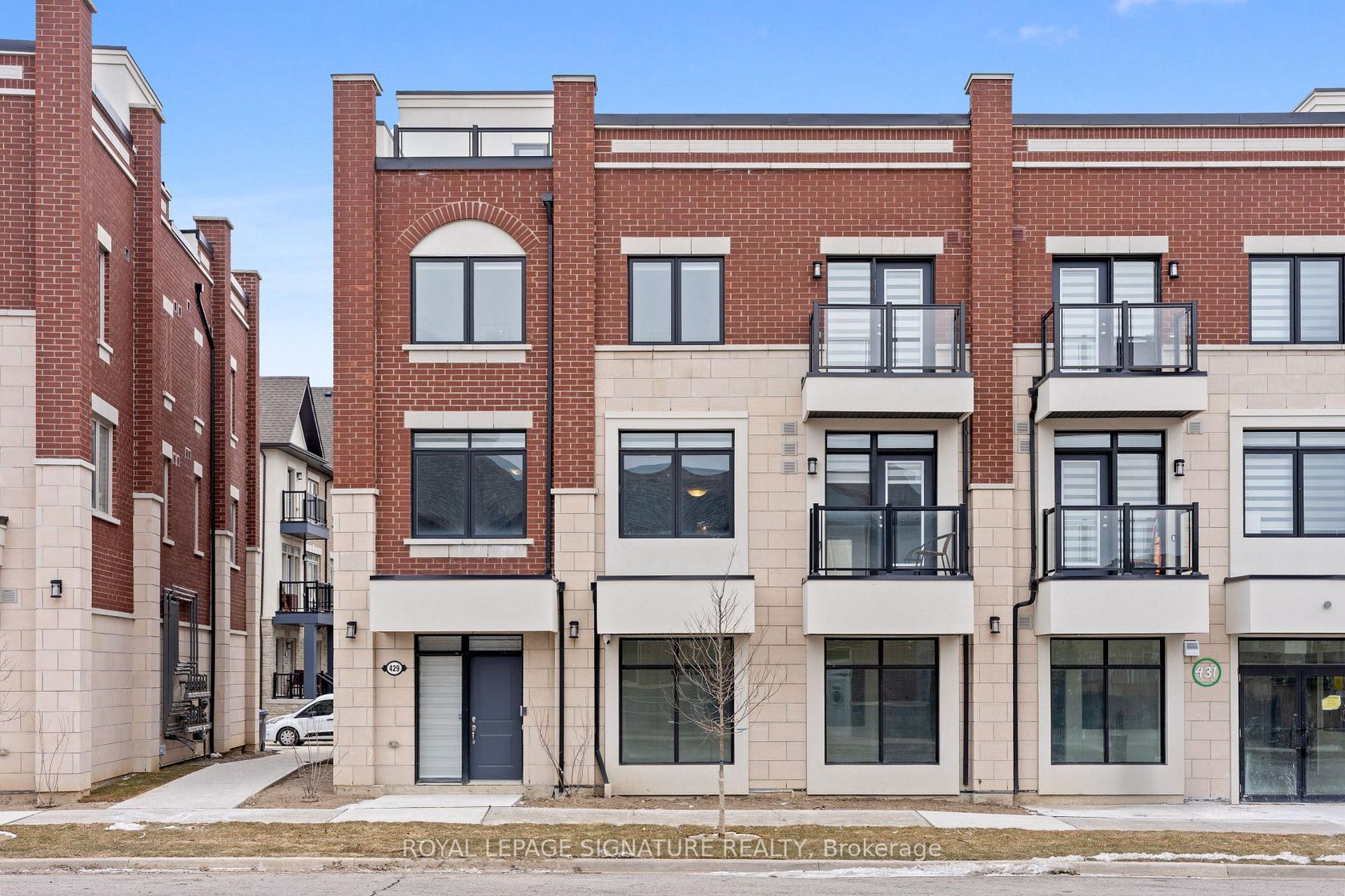 429 Dougall Avenue, Rural Caledon, Caledon by Loree Meneguzzi Real Estate 429 Dougall Avenue, Rural Caledon, Caledon