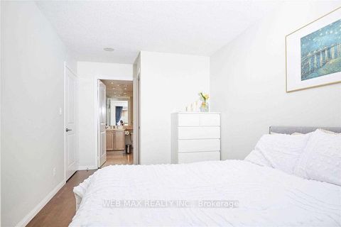 Photo 5 at 1305 - 900 Mount Pleasant Road, Mount Pleasant West, Toronto