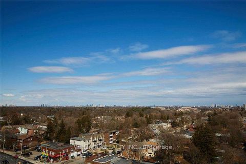 Photo 13 at 1305 - 900 Mount Pleasant Road, Mount Pleasant West, Toronto