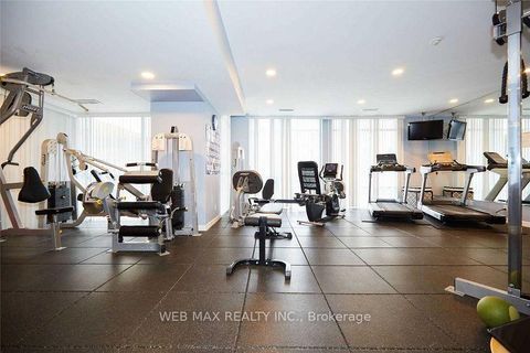 Photo 17 at 1305 - 900 Mount Pleasant Road, Mount Pleasant West, Toronto