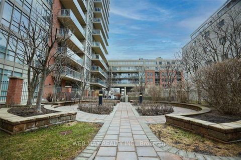 Photo 19 at 1305 - 900 Mount Pleasant Road, Mount Pleasant West, Toronto