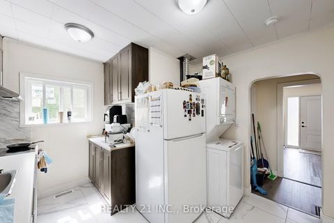 Photo 8 at 125 S Woodrow Boulevard, Cliffside, Toronto