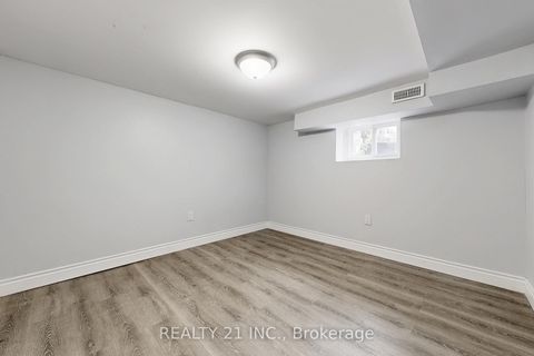 Photo 21 at 125 S Woodrow Boulevard, Cliffside, Toronto