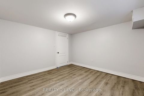 Photo 24 at 125 S Woodrow Boulevard, Cliffside, Toronto