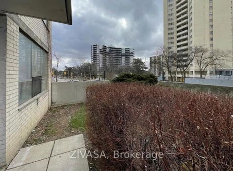 Photo 14 at 113 - 320 Dixon Road, The Westway, Toronto